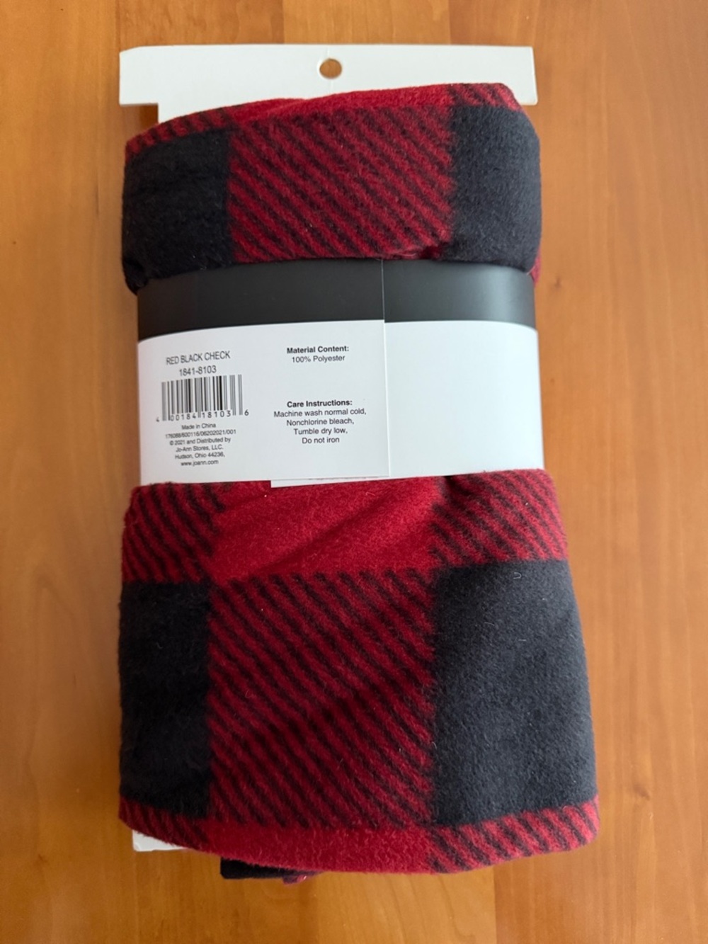 Lightweight Red and Black Buffalo Plaid Fleece Fabric • 1 Yard • NWT - Picture 3 of 6